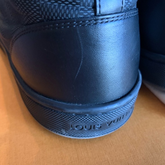 Louis Vuitton offshore high top sneakers - Picture 4 of 8